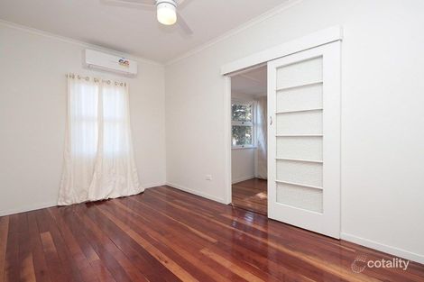 Property photo of 35 Nettleton Crescent Moorooka QLD 4105