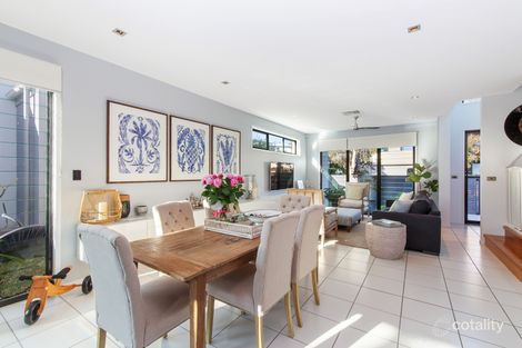 Property photo of 12 Edgewater Place Bulimba QLD 4171