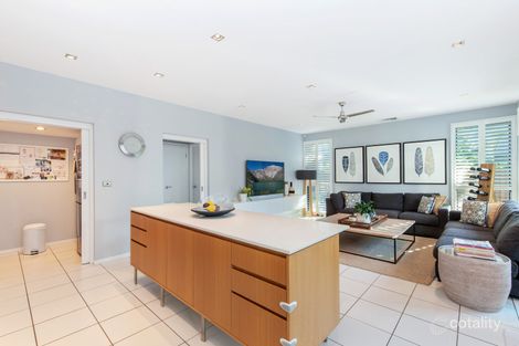 Property photo of 12 Edgewater Place Bulimba QLD 4171