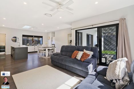 Property photo of 52 Lindeman Circuit Pimpama QLD 4209