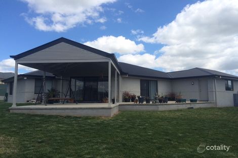 Property photo of 43 Darwin Drive Llanarth NSW 2795