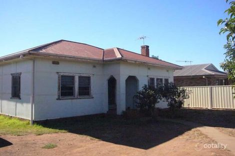 Property photo of 126 Kookora Street Griffith NSW 2680