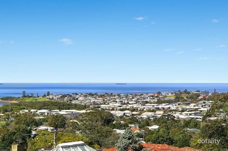 Property photo of 28 Arunta Drive Thirroul NSW 2515
