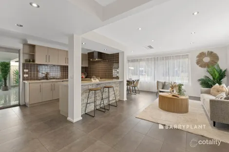 Property photo of 13 Fountain Drive Narre Warren VIC 3805
