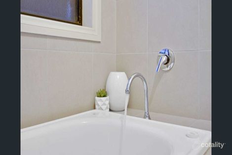 Property photo of 11 Insley Way Caroline Springs VIC 3023