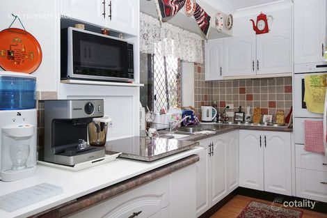 Property photo of 8 Evergreen Place Forest Lake QLD 4078