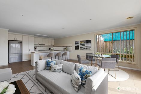 Property photo of 2/28 Henty Street Pakenham VIC 3810