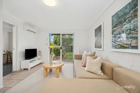 Property photo of 11 Stornaway Crescent Berkeley Vale NSW 2261