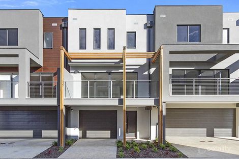 Property photo of 35 Linacre Drive Bundoora VIC 3083