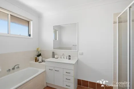 Property photo of 20 Highpeak Crescent Springfield QLD 4300