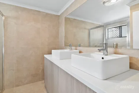 Property photo of 5 Jabiluka Drive Highland Park QLD 4211