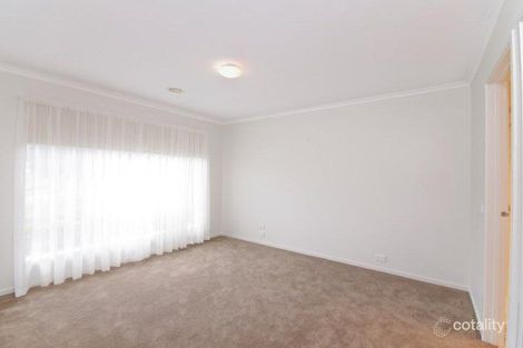 Property photo of 10 Dione Mews Wandana Heights VIC 3216