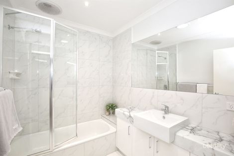 Property photo of 1/635 Mountain Highway Bayswater VIC 3153