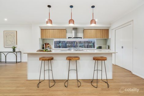 Property photo of 16 Rodlarni Crescent Berwick VIC 3806
