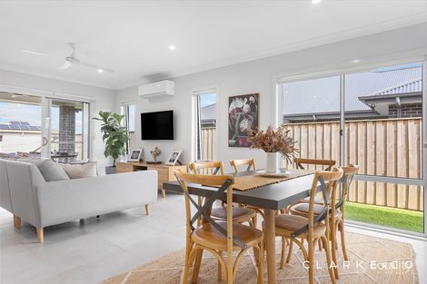 Property photo of 21A Tarragon Way Chisholm NSW 2322