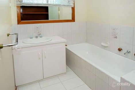 Property photo of 2/41 Tarcoola Avenue Meadow Heights VIC 3048