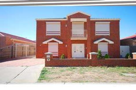 4 Broadway St, Roxburgh Park, VIC 3064