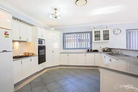 Property photo of 6 Howard Close Green Valley NSW 2168