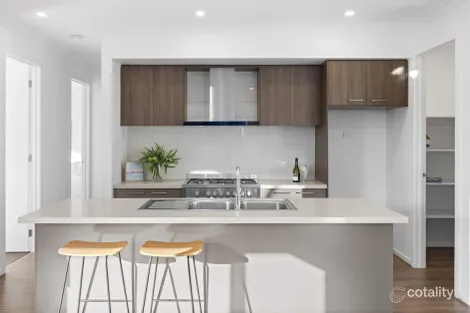 Property photo of 14 Kutjera Street Manor Lakes VIC 3024