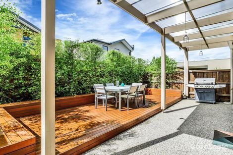 Property photo of 33 Dalgety Drive Ascot Vale VIC 3032