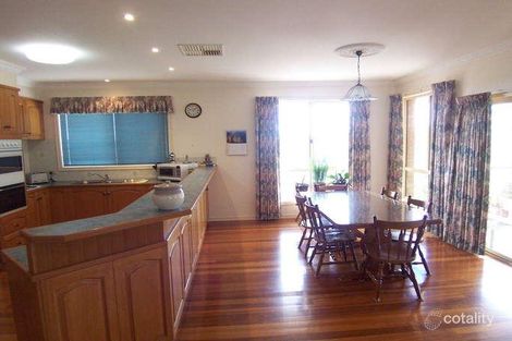 Property photo of 7 Timberview Terrace Kangaroo Flat VIC 3555