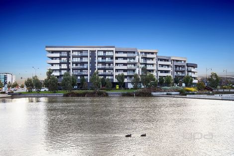 150/73 Lake St, Caroline Springs, VIC 3023