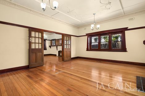 Property photo of 3 York Road Glen Iris VIC 3146