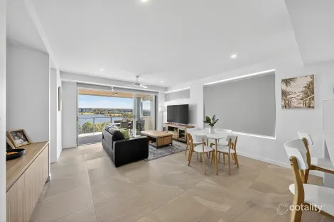 Property photo of 204/1 Mantra Esplanade Birtinya QLD 4575