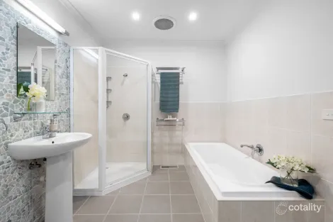 Property photo of 14 Ross Street Ferntree Gully VIC 3156