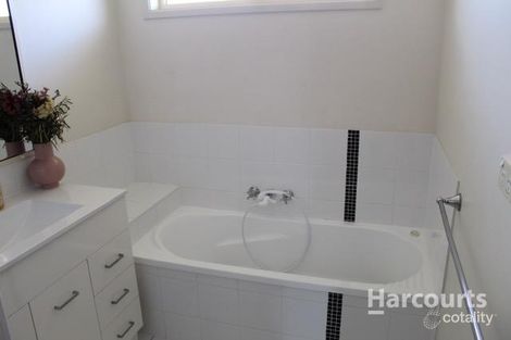 Property photo of 5 Rosella Way Eli Waters QLD 4655