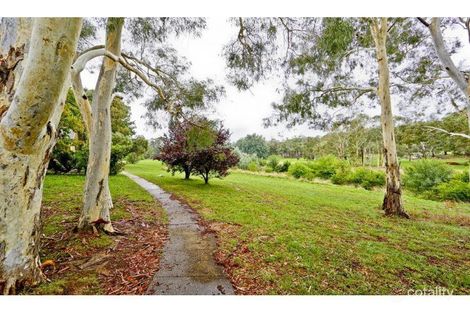 Property photo of 3 Sandes Place Macgregor ACT 2615