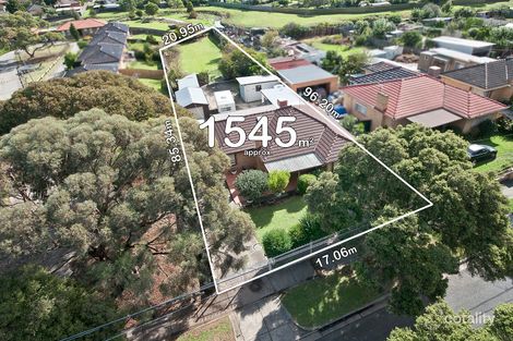 Property photo of 33 Wilson Boulevard Reservoir VIC 3073