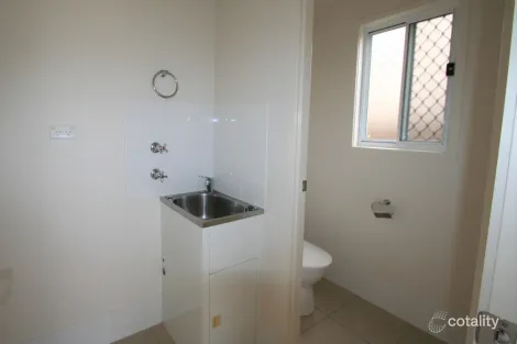 Property photo of 21/6 Sullivan Street Emerald QLD 4720