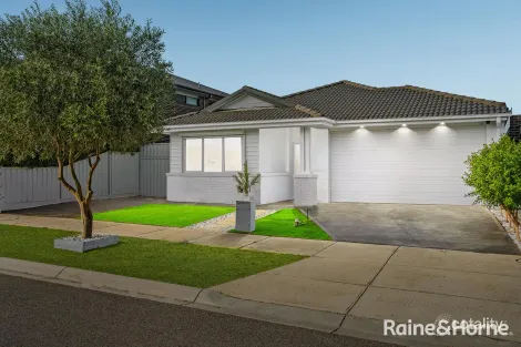 Property photo of 62 Infinity Drive Fraser Rise VIC 3336