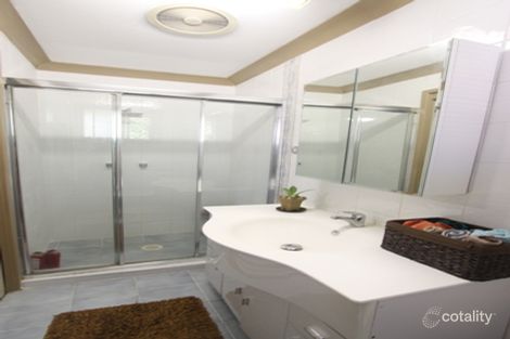 Property photo of 8 Gray Place Wetherill Park NSW 2164