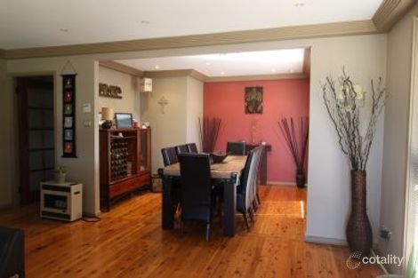 Property photo of 8 Gray Place Wetherill Park NSW 2164
