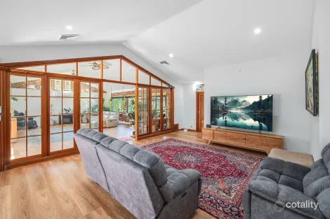 Property photo of 42 Gymea Drive Garden Suburb NSW 2289