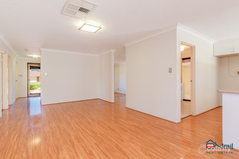 Property photo of 35 Guinivere Way Camillo WA 6111