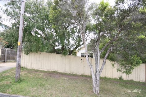 Property photo of 16 Caroline Street Highton VIC 3216