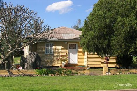 16 Walker St, Gayndah, QLD 4625