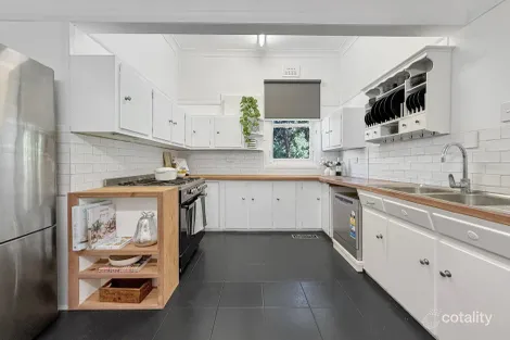 Property photo of 19 Whiteman Avenue Young NSW 2594