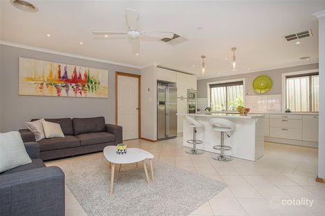 Property photo of 15 Equestrian Drive Woodcroft SA 5162