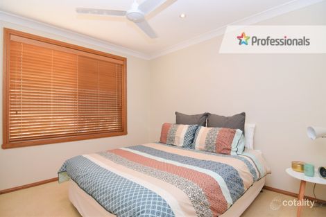 Property photo of 4 Magnolia Close Kelso NSW 2795