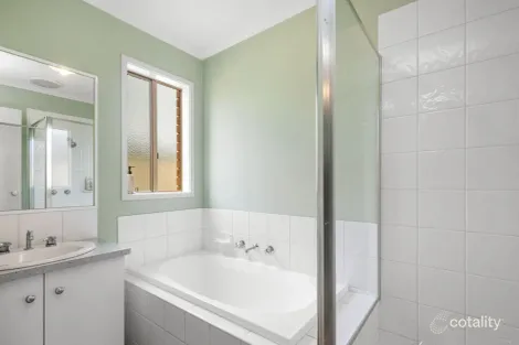 Property photo of 3 Trixia Place Leopold VIC 3224