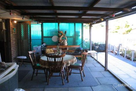 Property photo of 2 Gumnut Close Swan View WA 6056