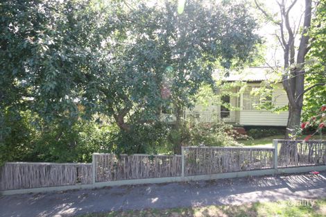 Property photo of 27 North Valley Road Highton VIC 3216