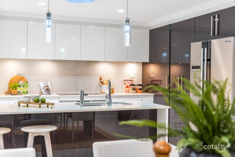 Property photo of 13 Fallon Drive Middle Ridge QLD 4350