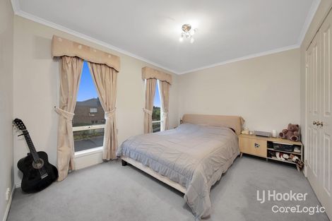 Property photo of 25 Fuchsia Crescent Point Cook VIC 3030