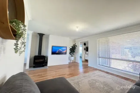 Property photo of 34 Yuroka Crescent St Georges Basin NSW 2540