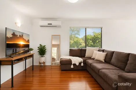 Property photo of 23 Lenore Crescent Springwood QLD 4127